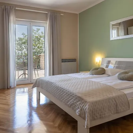 Klaric - 4*